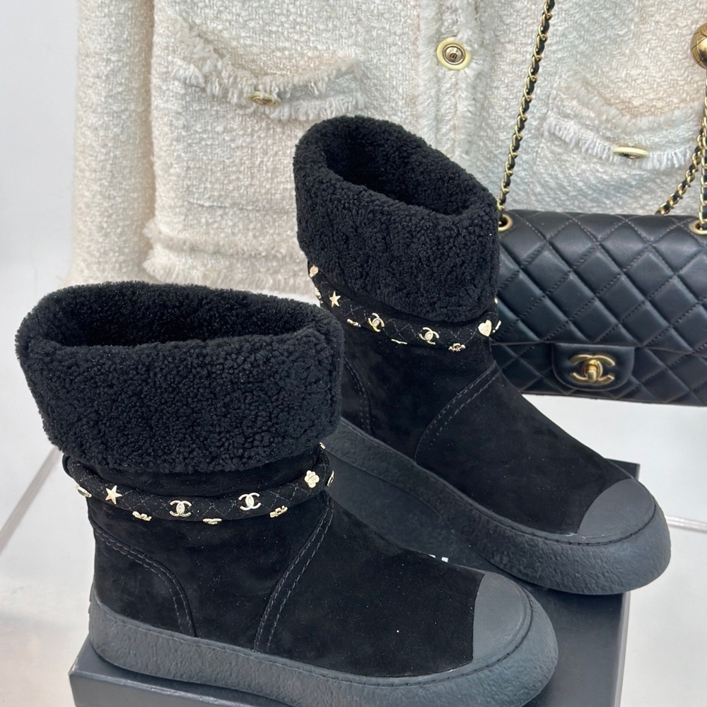CHANEL Black Winter & Rain Boots - Picture 3 of 9